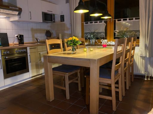 Essplatz im Witte Huus für 6 Personen, plus Kinderstuhl